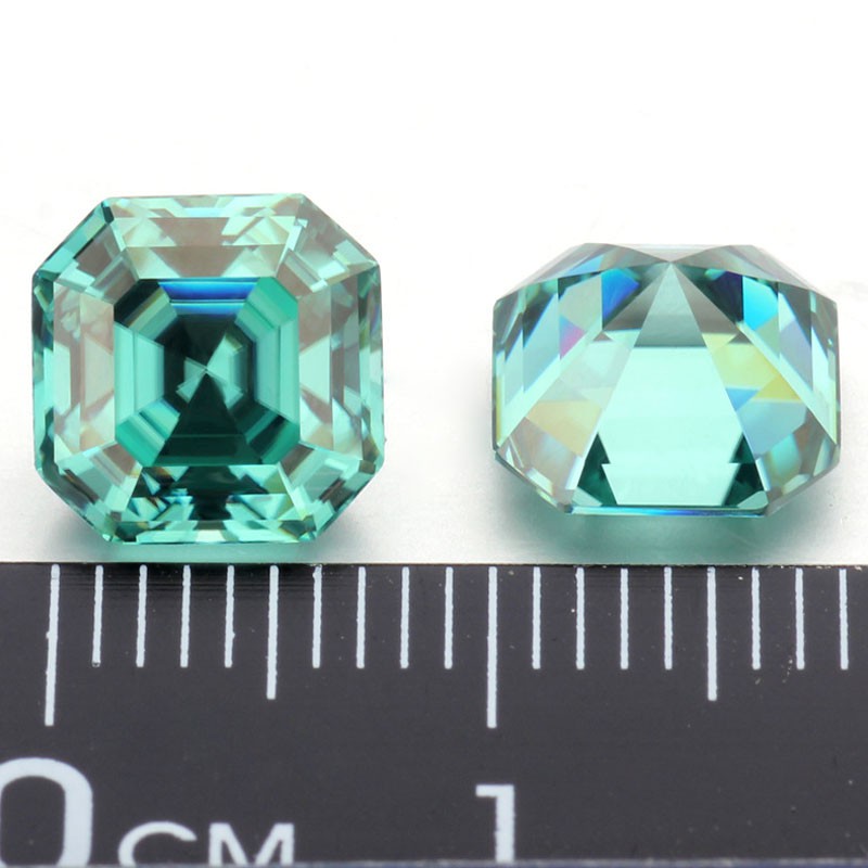 color moissanite 3.jpg