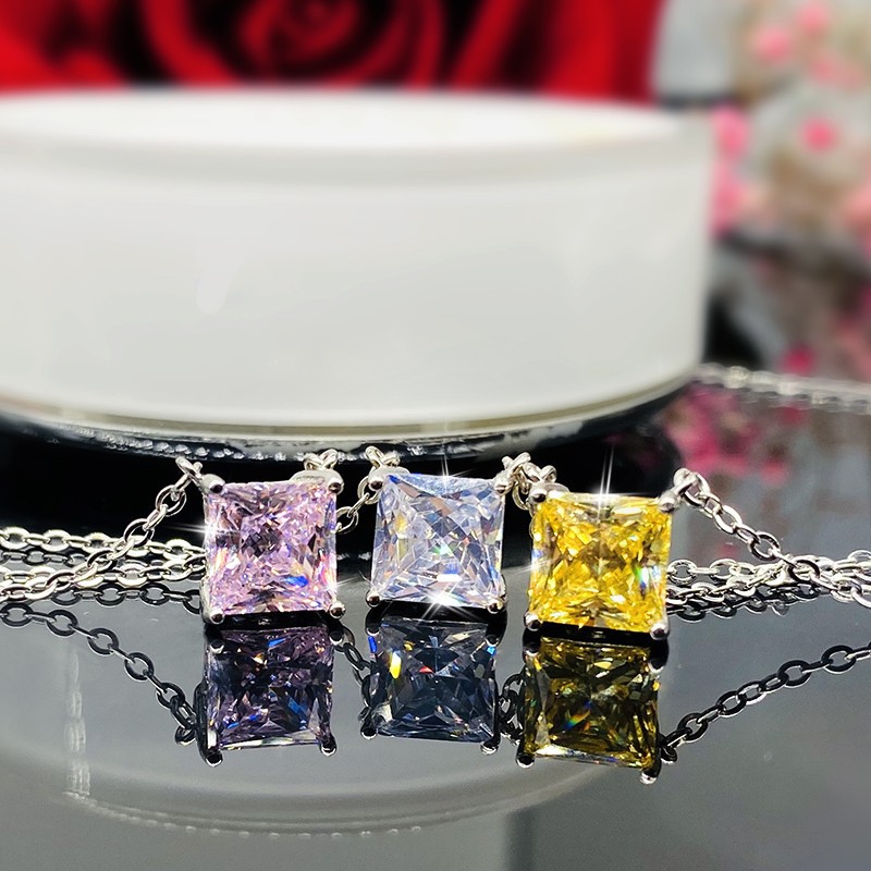 loose moissanite4.jpg
