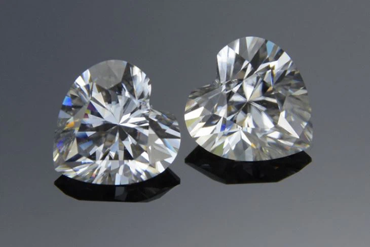 Heart Cut Loose Moissanite D/E/F/G/H Color