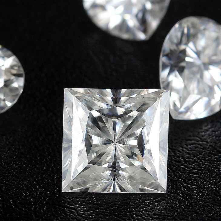 Lab-Created Princess Sic Loose Moissanite